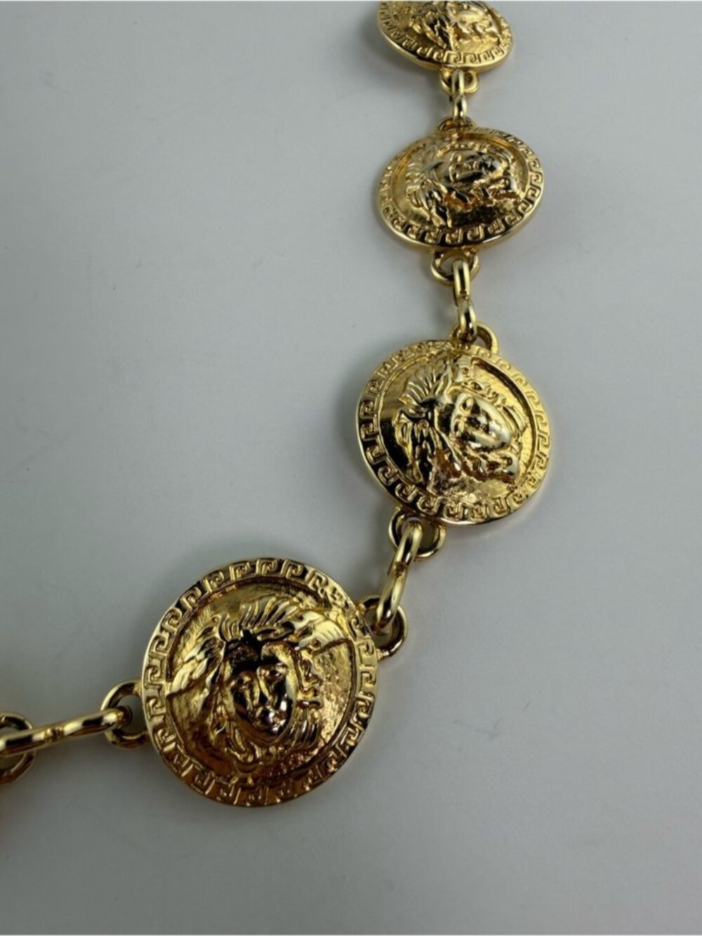 SOLD Medusa Head Coin Gold Tone Chain Belt Size Small - Picture 3 of 7